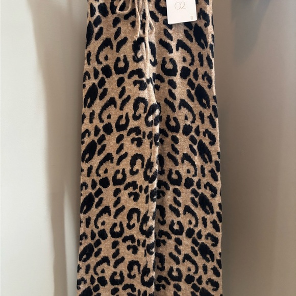 Leopard Print Knit Pants - Picture 3 of 7